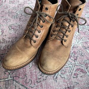 Nisolo Women’s Light Brown Leather Lace-Up Boots- Size 9